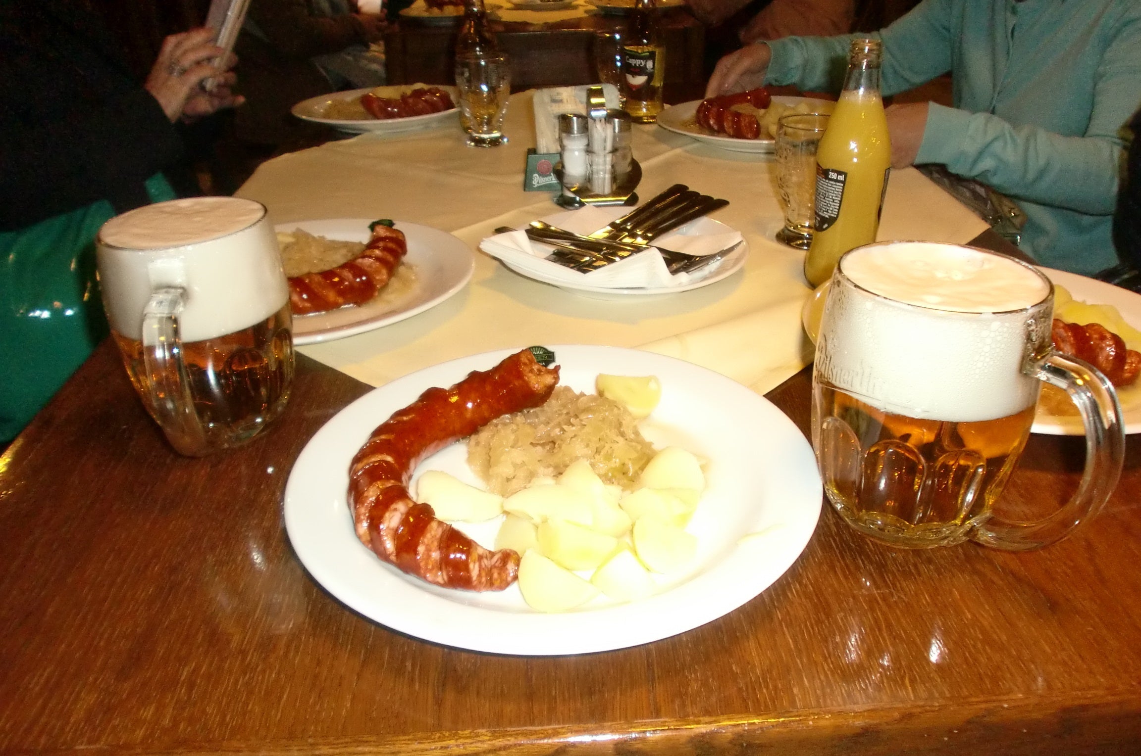 ソーセージとビール